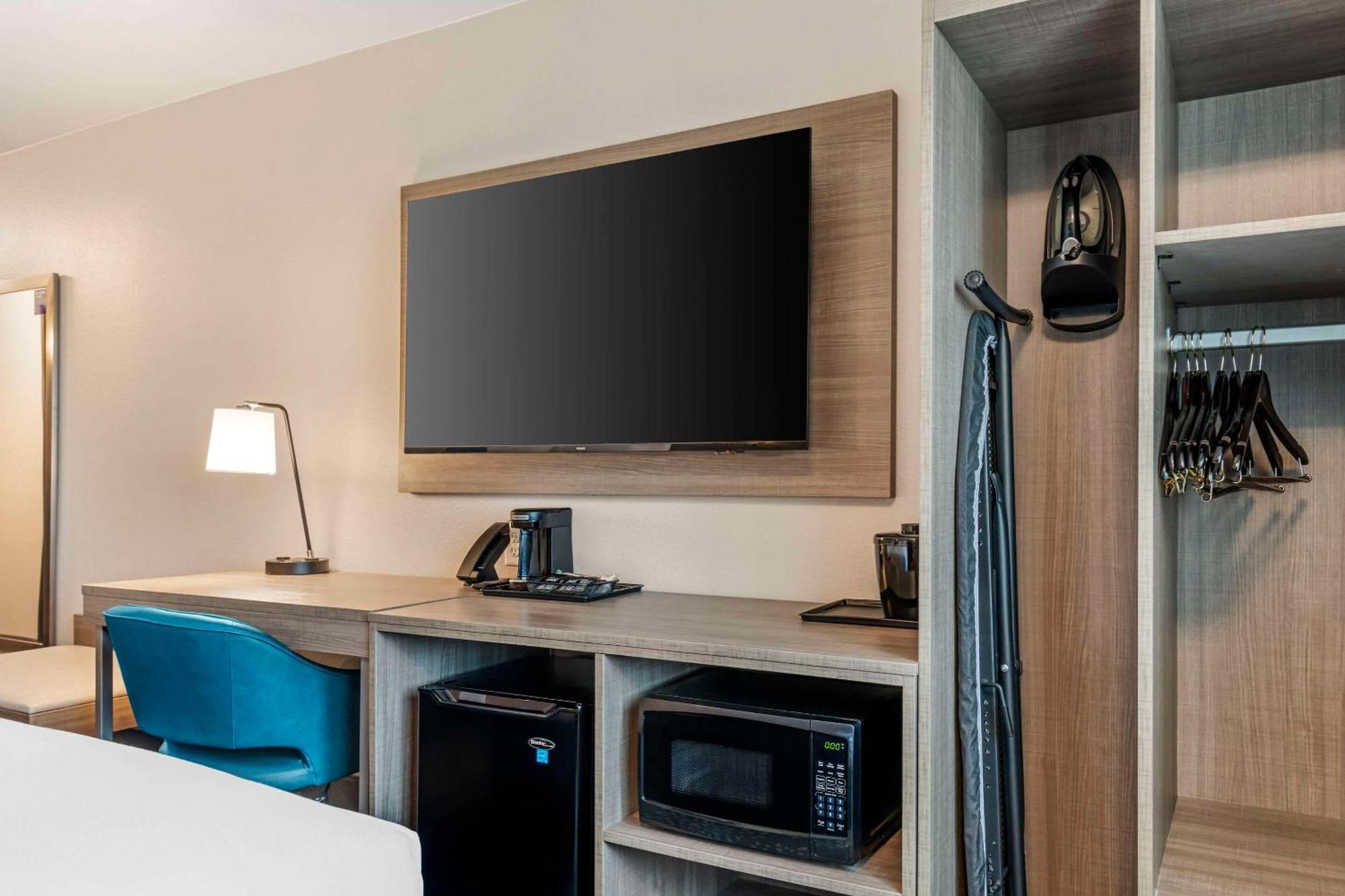 Comfort Inn Fairbanks Bagian luar foto